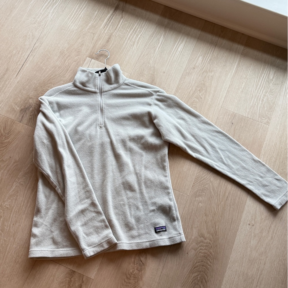 Patagonia Light Gray Fleece Pullover